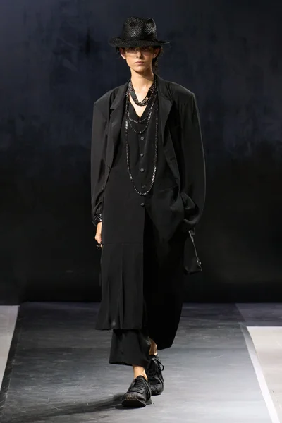 Look 23